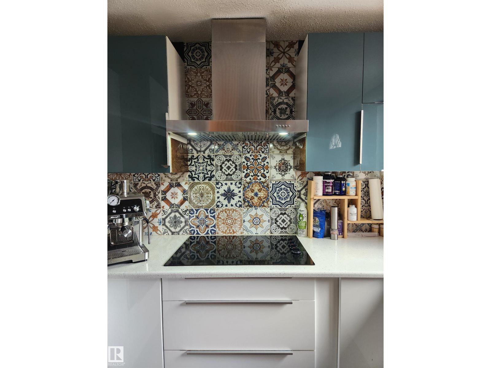 6712 36a Av Nw Property Photo 17