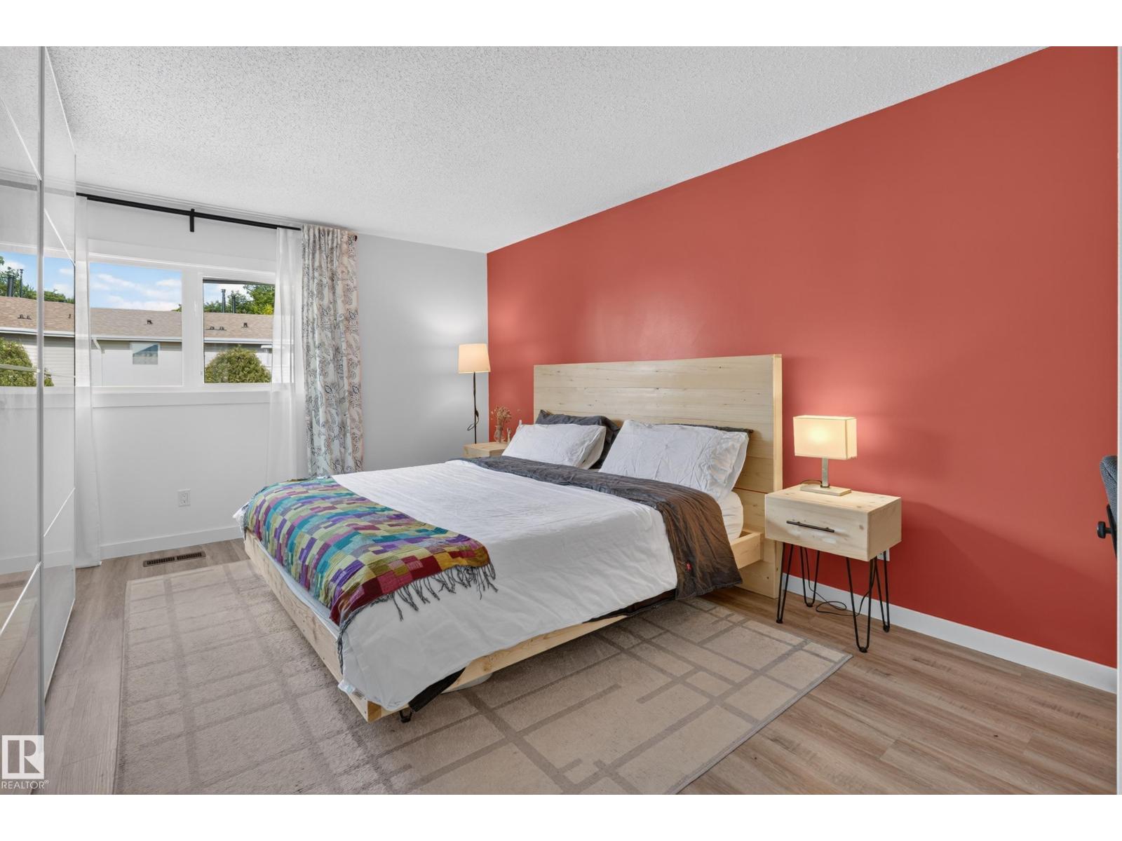 6712 36a Av Nw Property Photo 24
