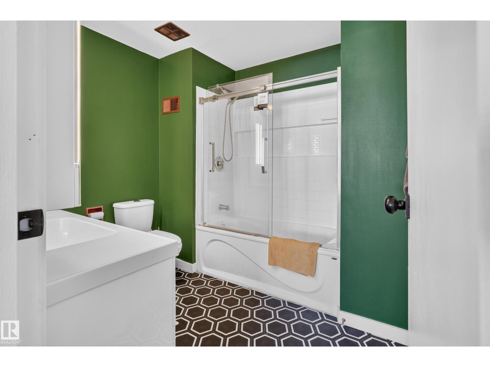 6712 36a Av Nw Property Photo 30