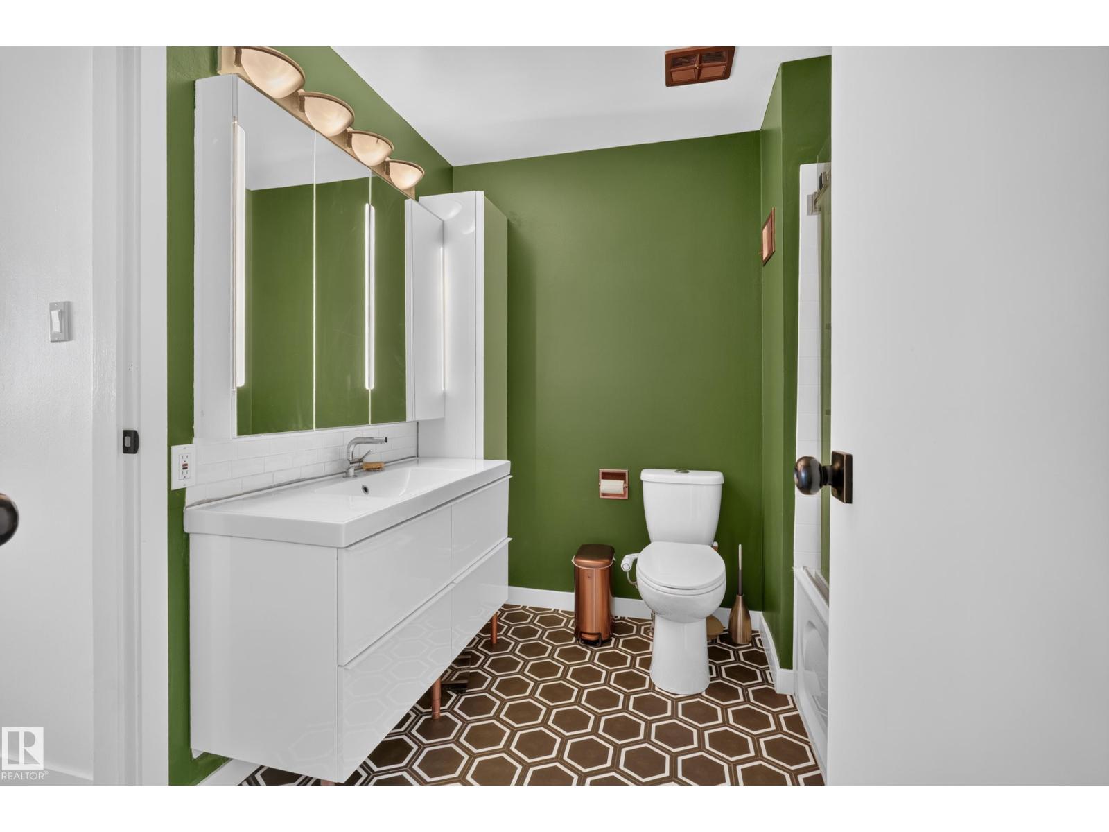6712 36a Av Nw Property Photo 31