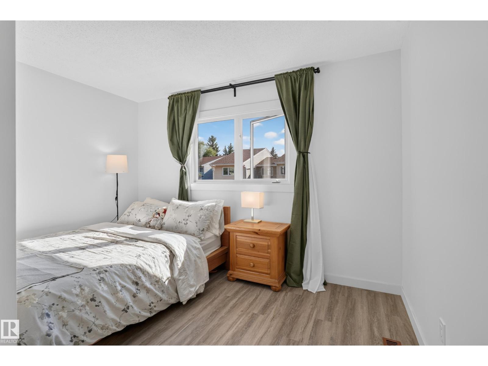 6712 36a Av Nw Property Photo 33