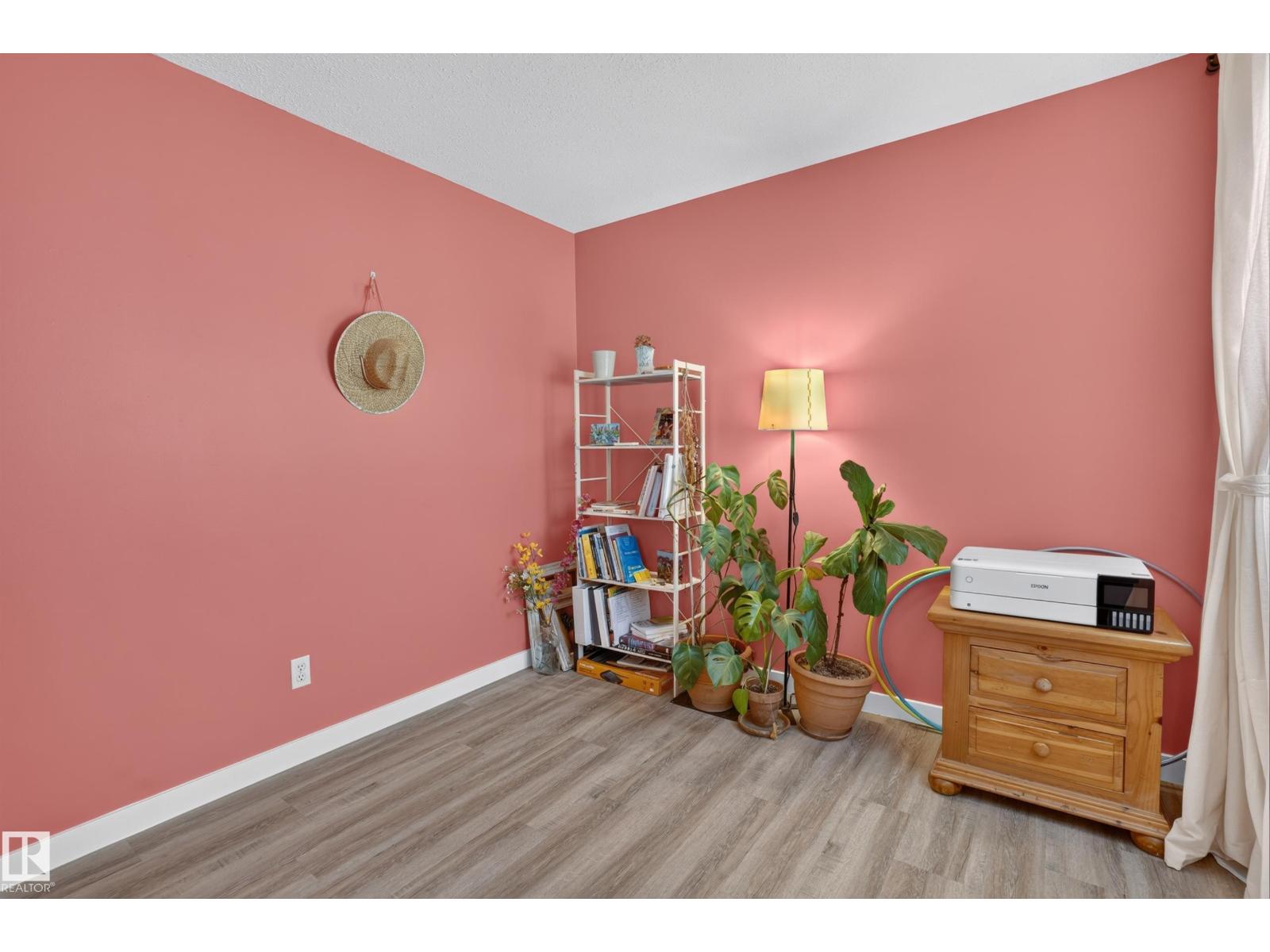 6712 36a Av Nw Property Photo 38