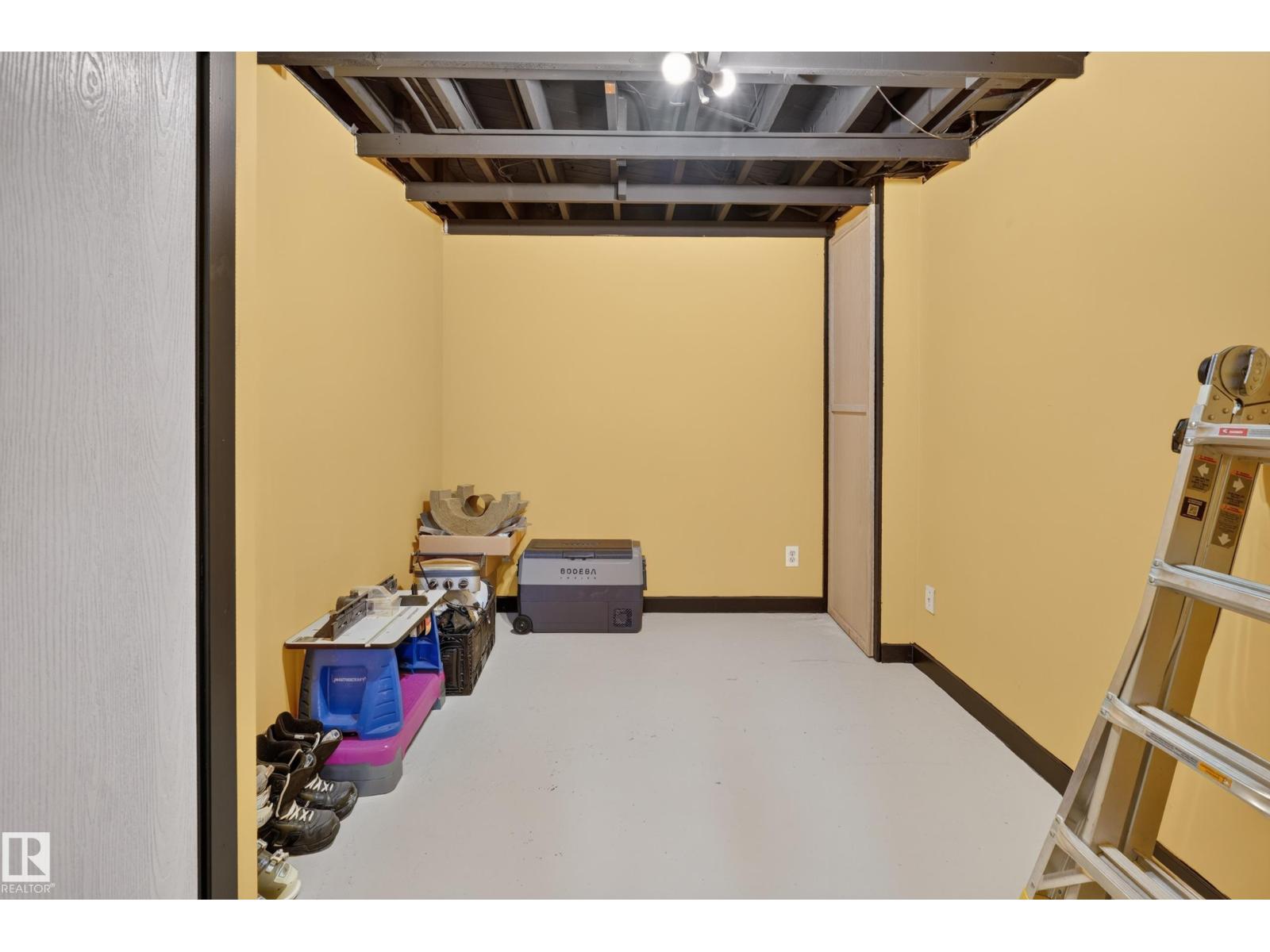 6712 36a Av Nw Property Photo 42