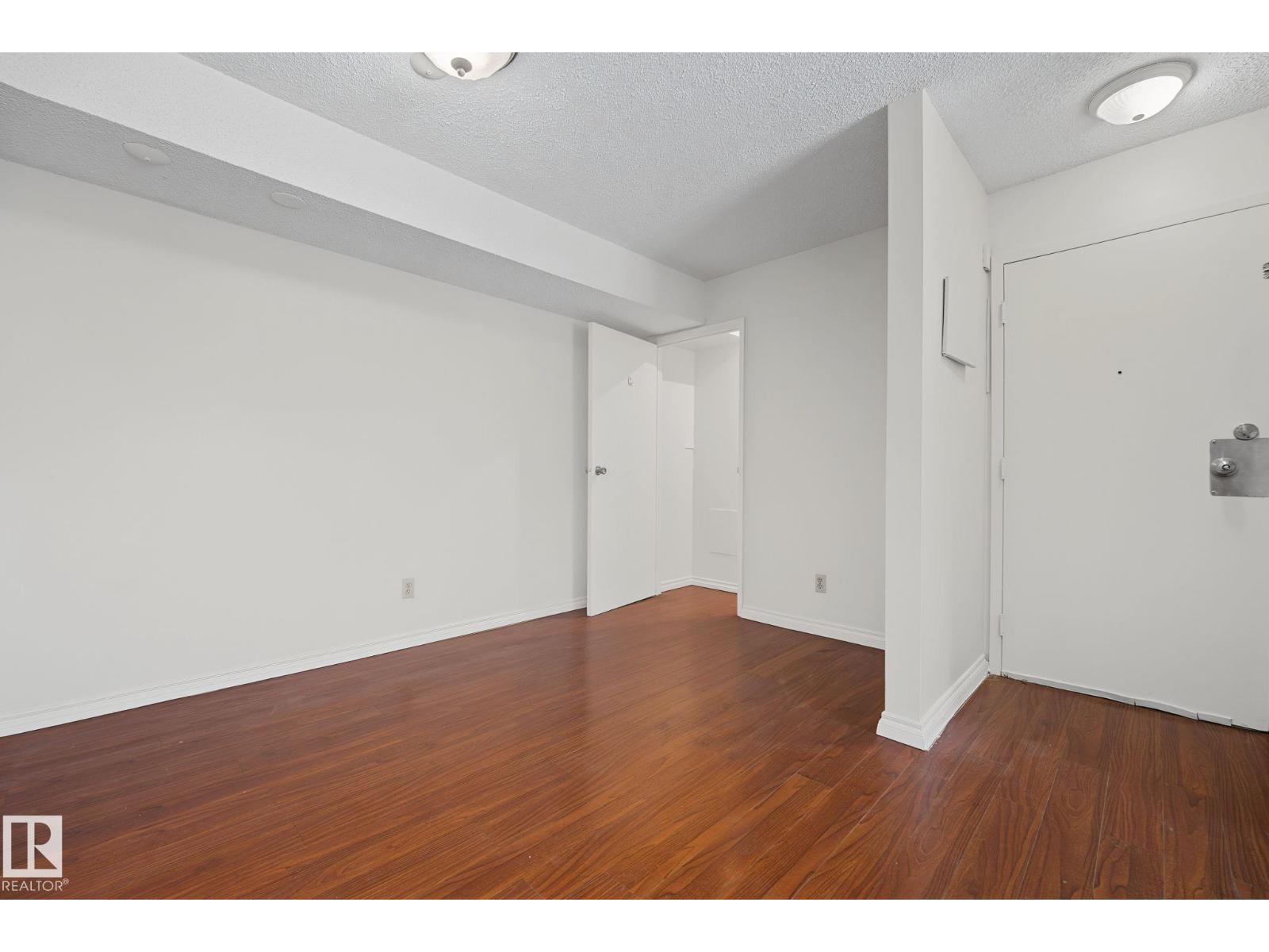 #6e 11608 28 Av Nw Nw Property Photo 10