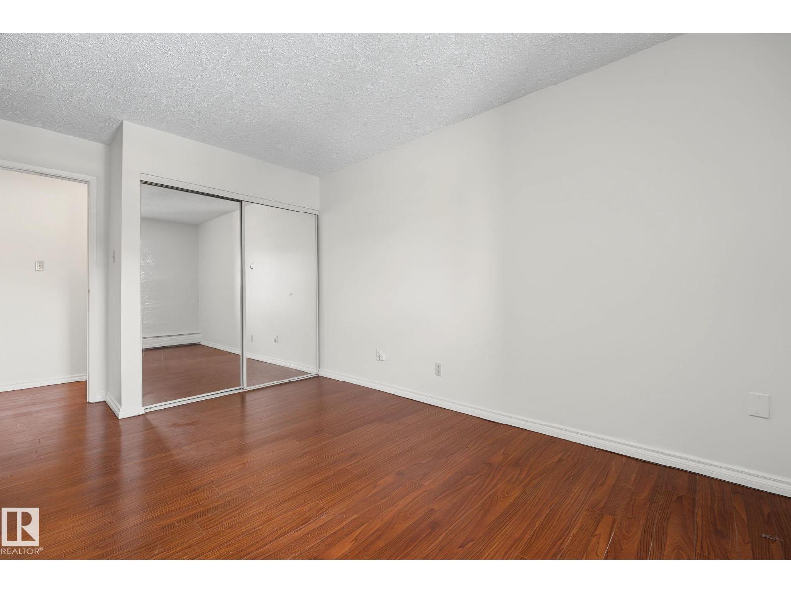#6e 11608 28 Av Nw Nw Property Photo 19