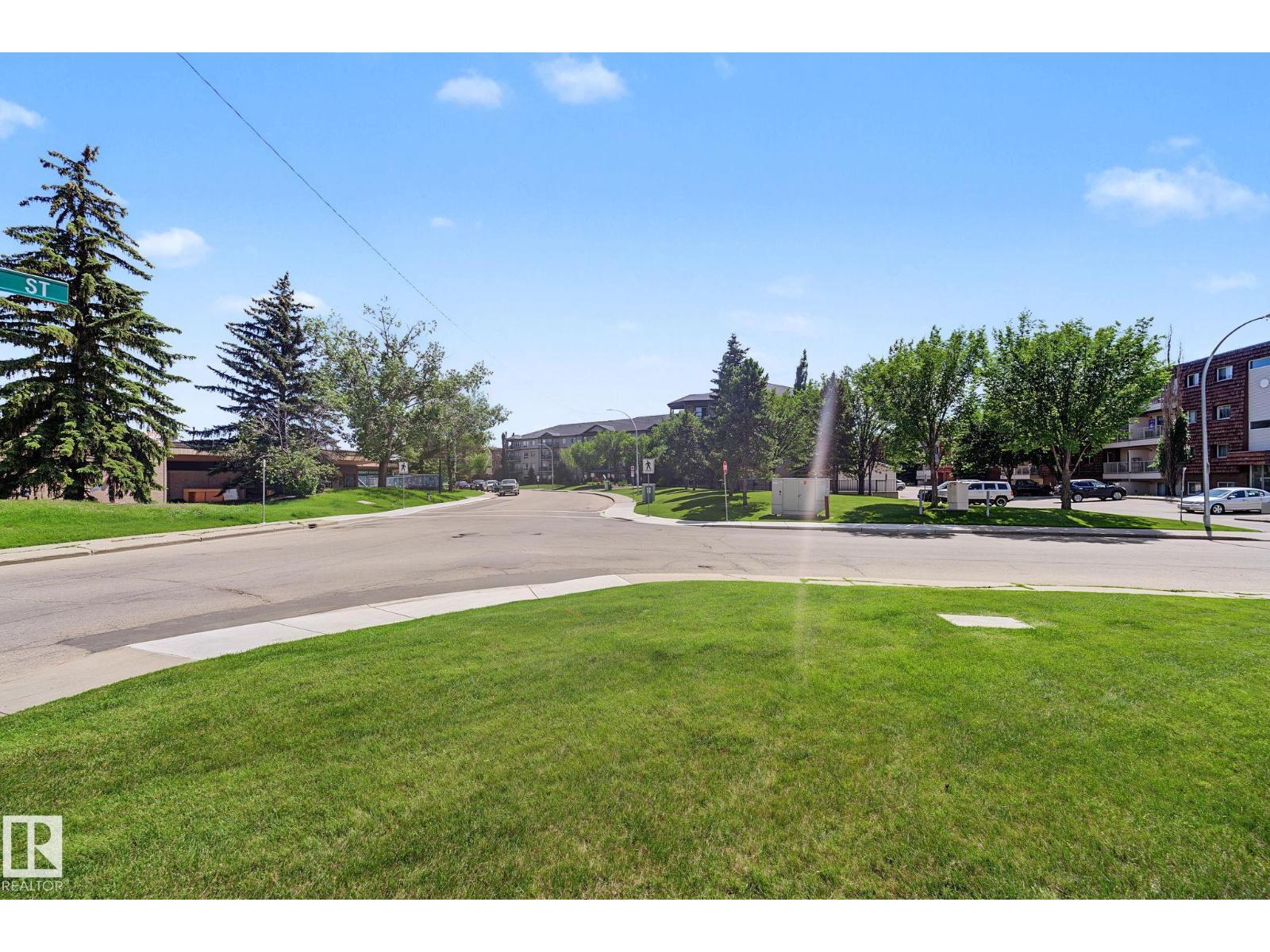 #6e 11608 28 Av Nw Nw Property Photo 37