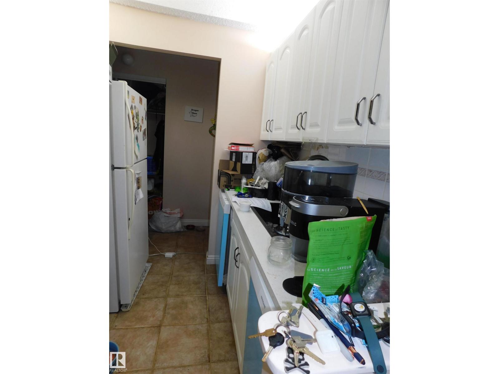 #1402 9918 101 St Nw Property Photo 5