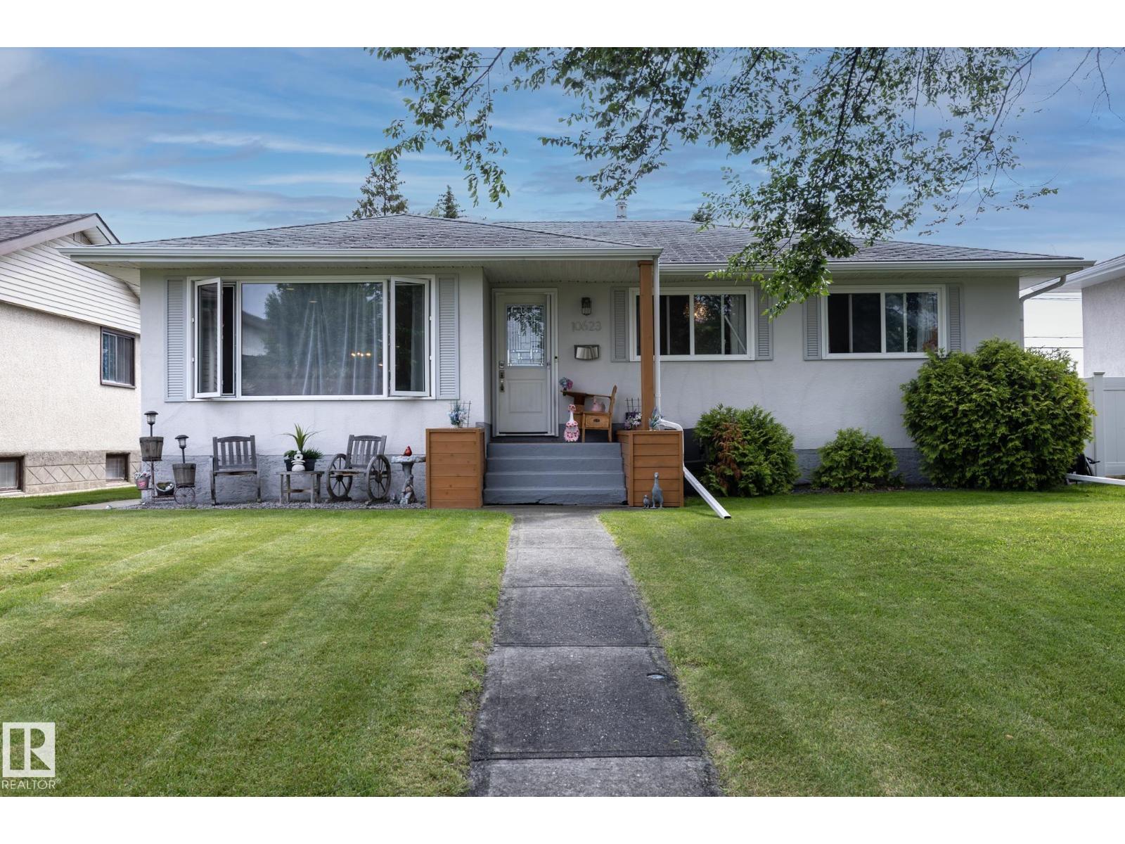 10623 75 St Nw Property Photo 1