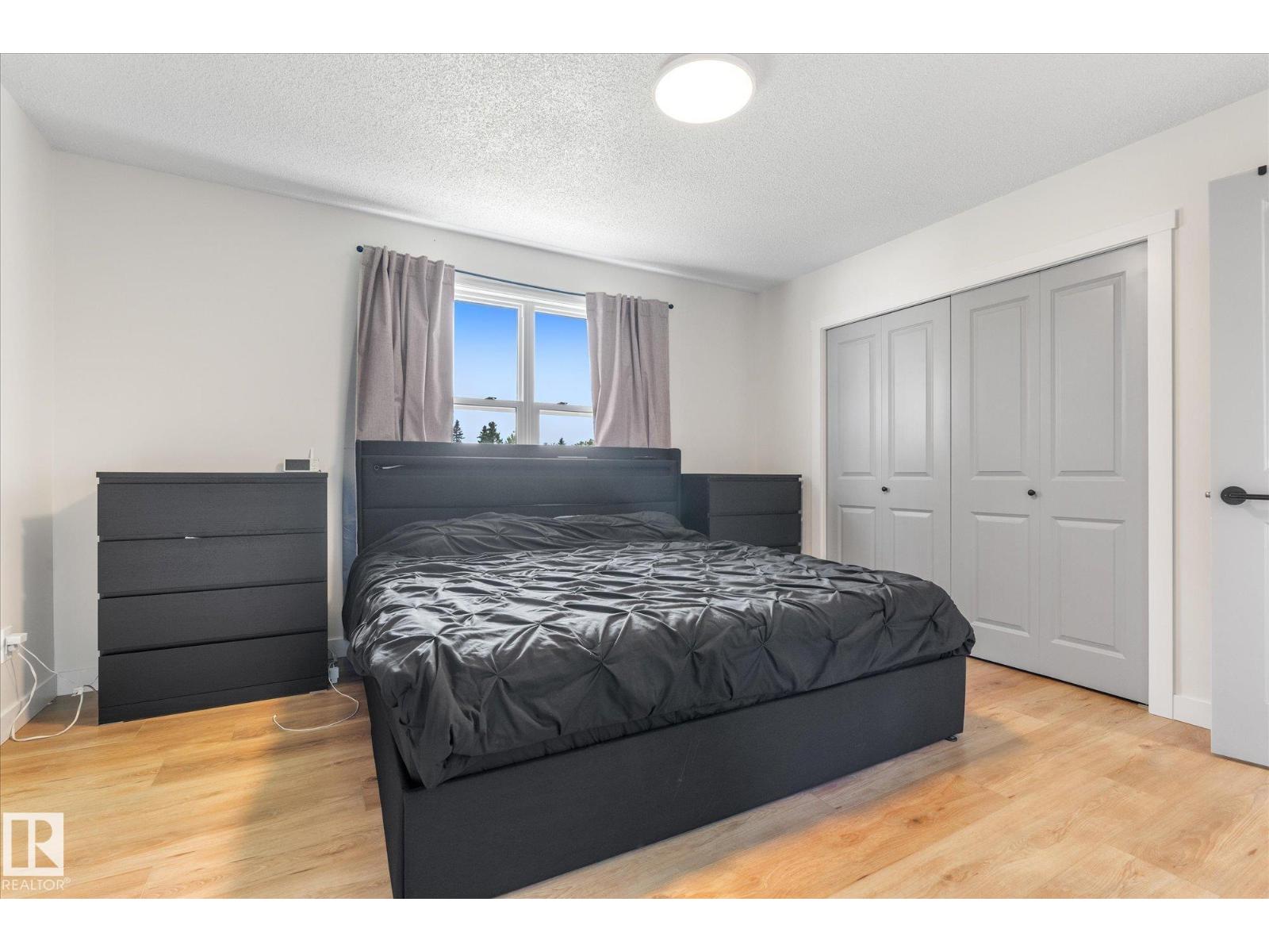 4009 37 Av Nw Property Photo 16