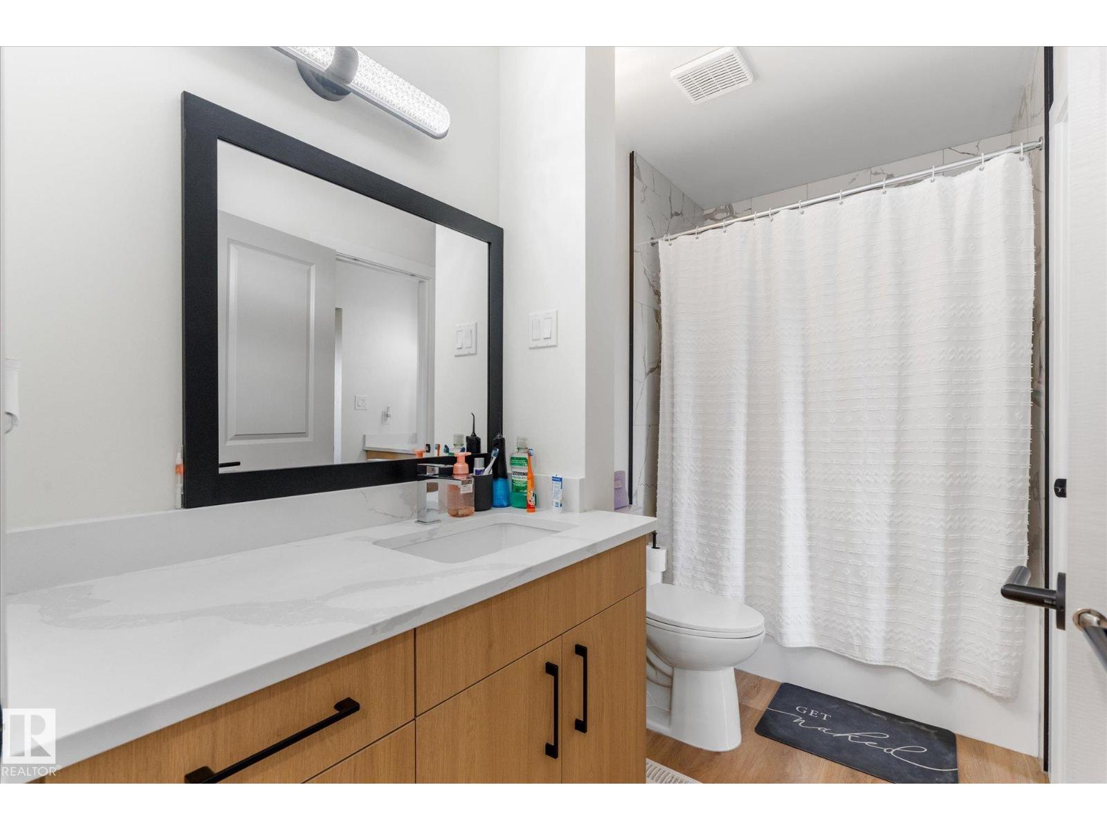 4009 37 Av Nw Property Photo 21