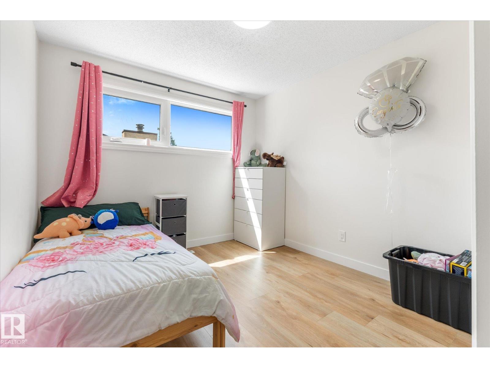 4009 37 Av Nw Property Photo 22