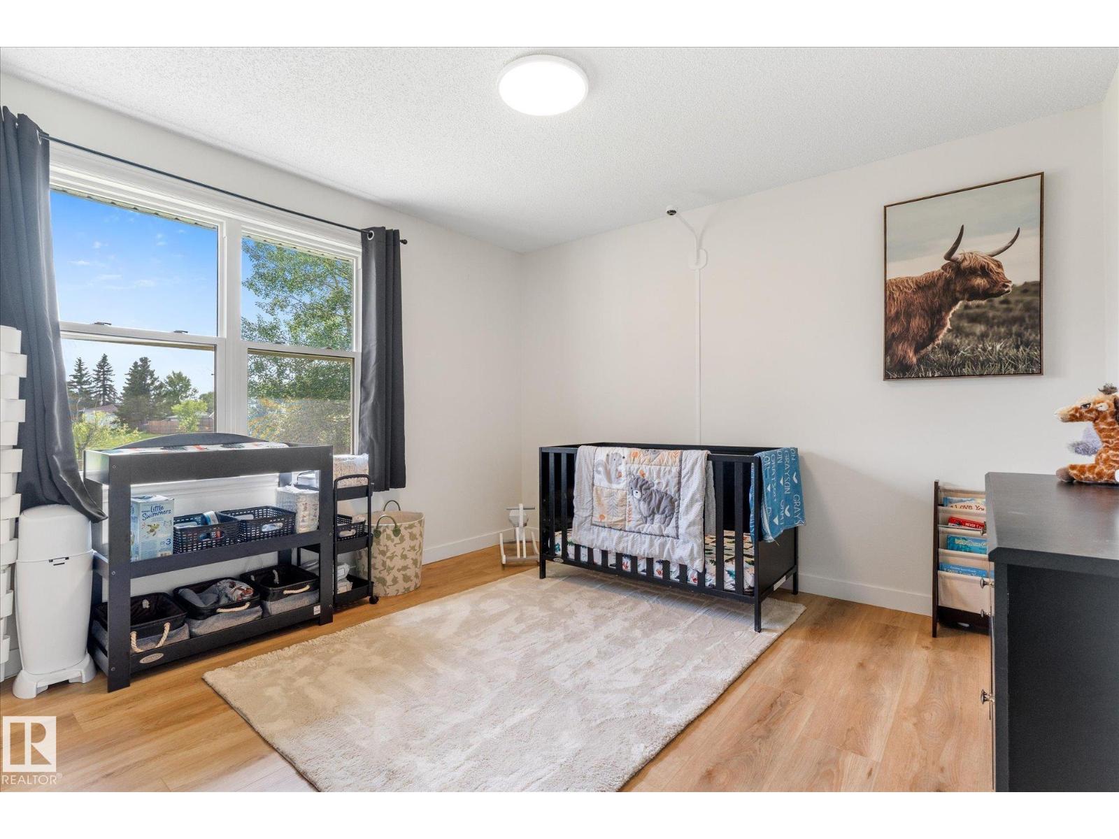 4009 37 Av Nw Property Photo 24