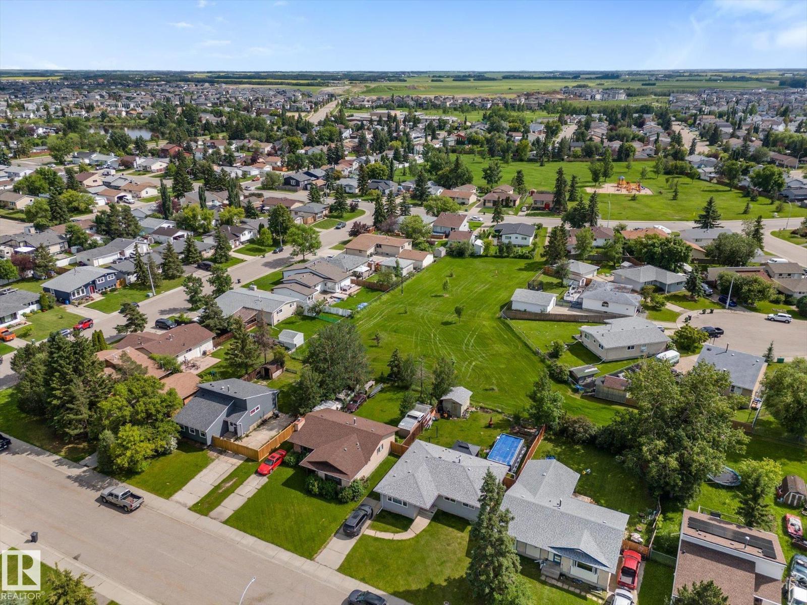4009 37 Av Nw Property Photo 42