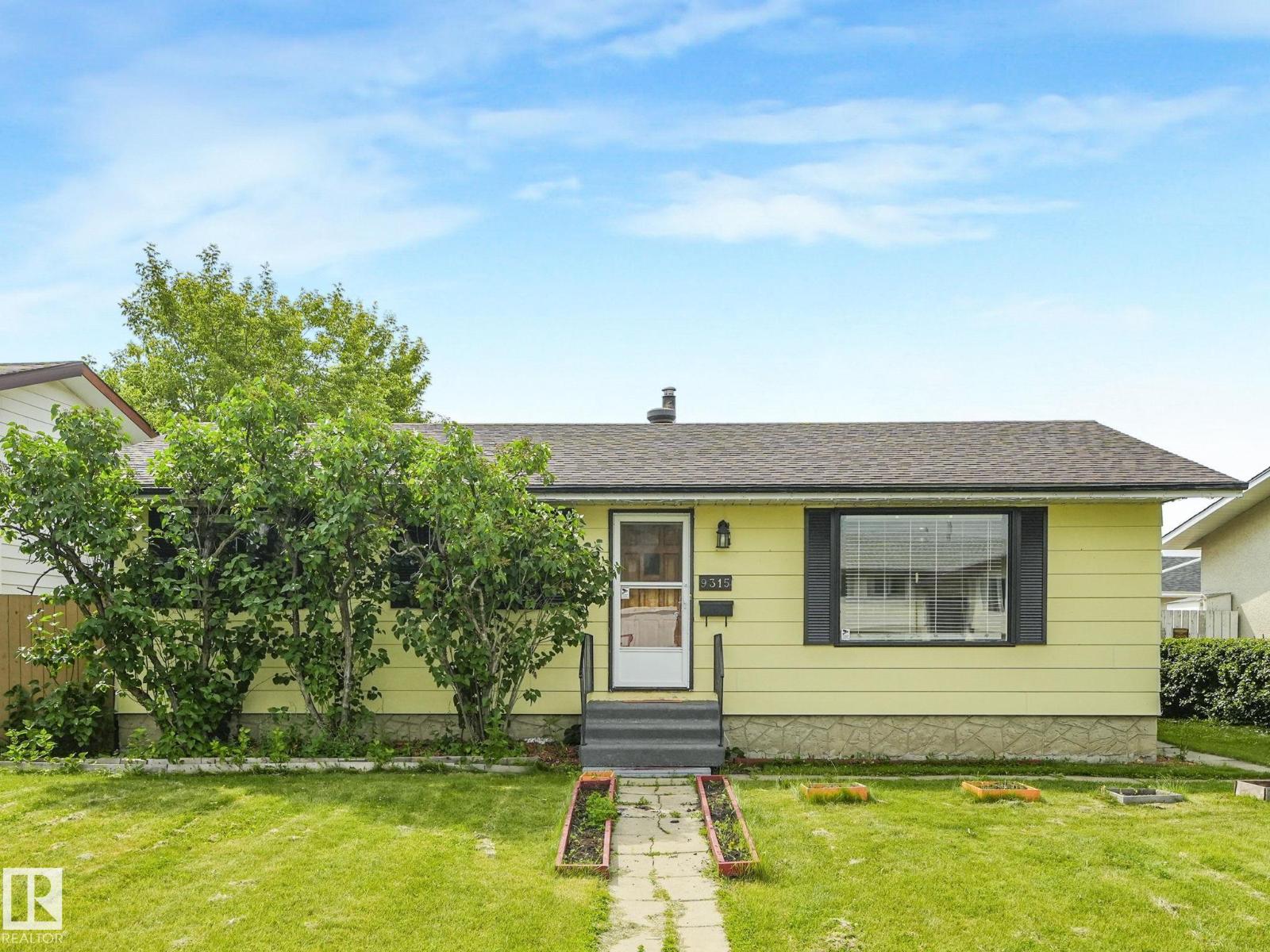 9315 151 AV NW Property Photo 1