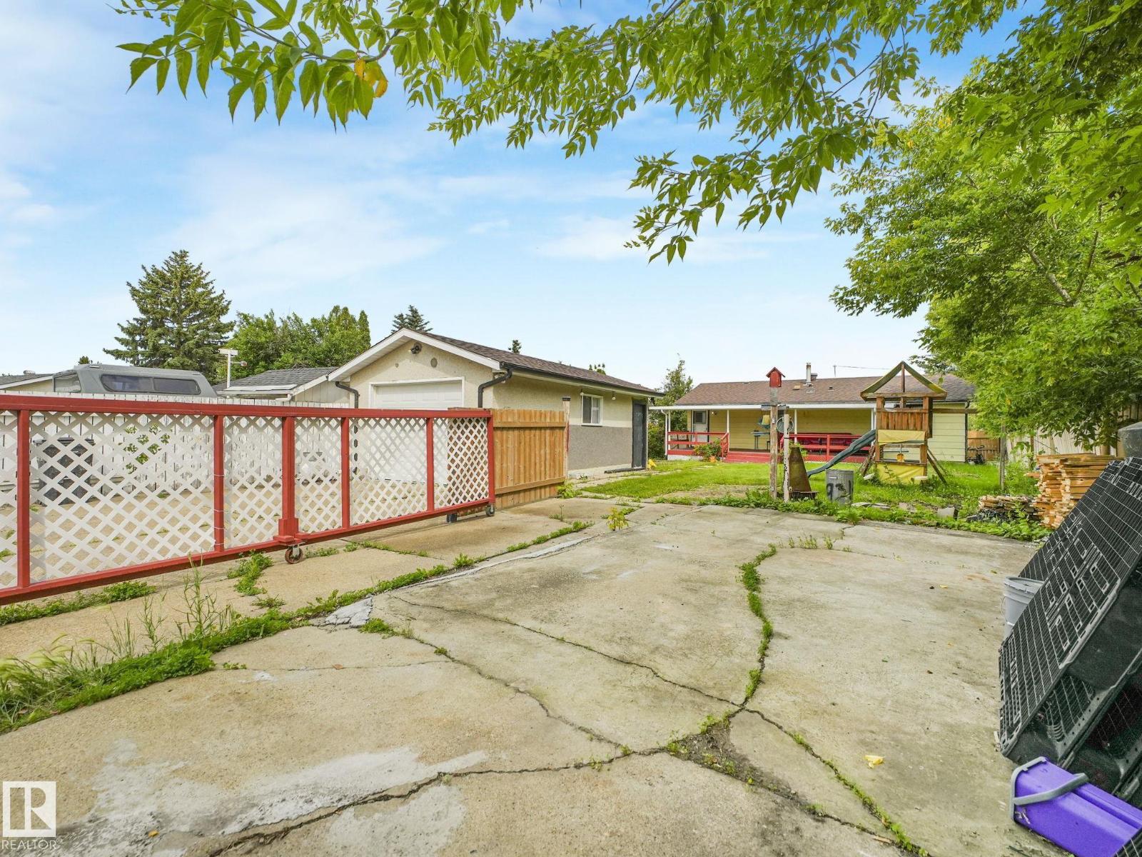 9315 151 Av Nw Property Photo 7