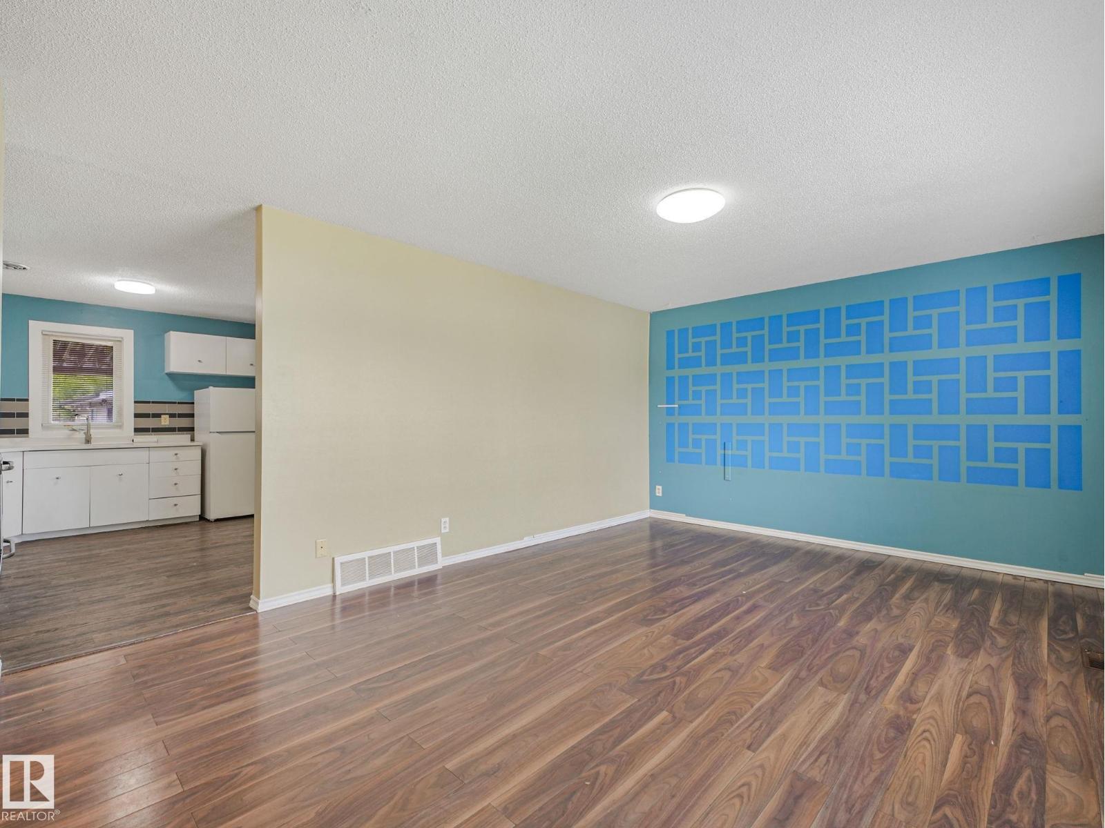 9315 151 Av Nw Property Photo 25