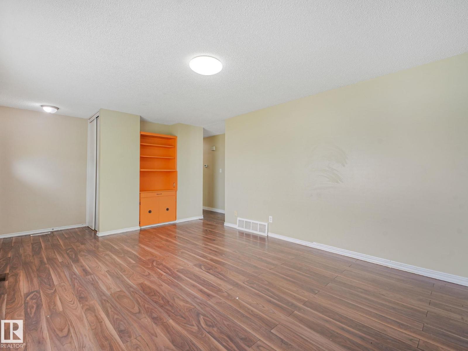 9315 151 Av Nw Property Photo 26