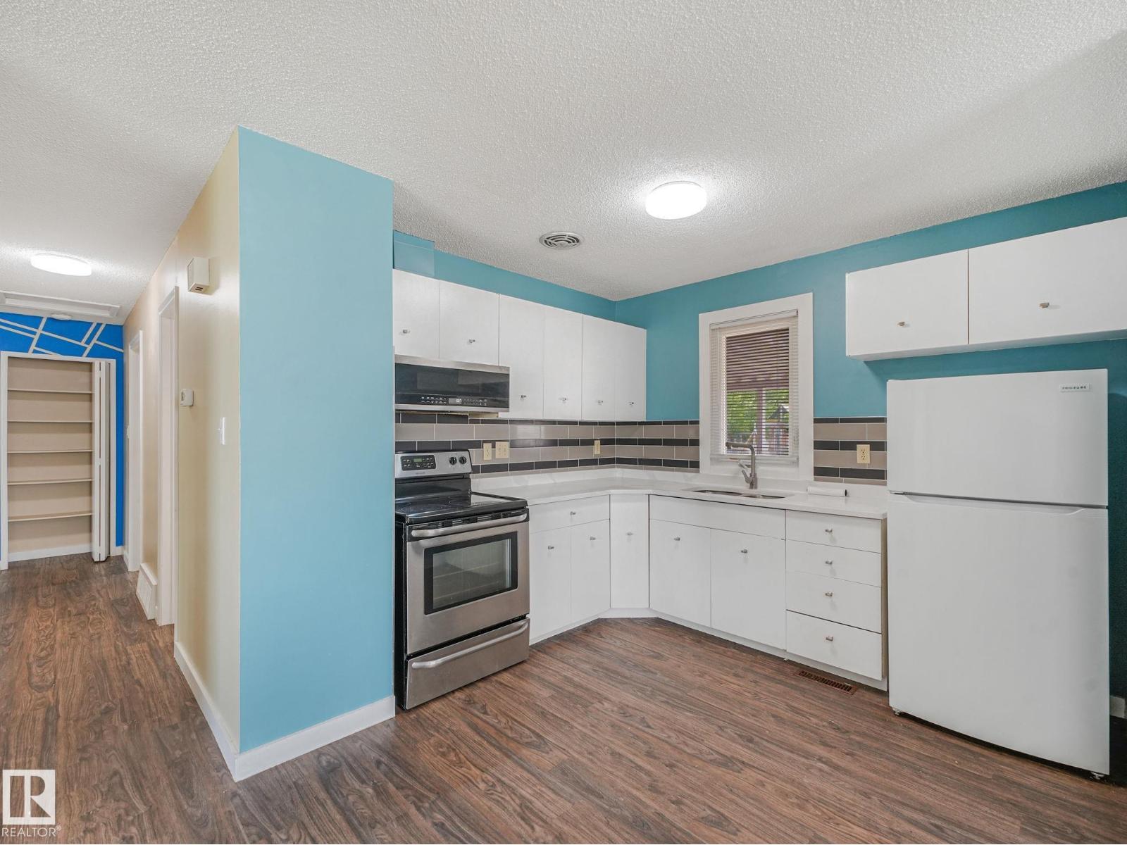 9315 151 Av Nw Property Photo 32
