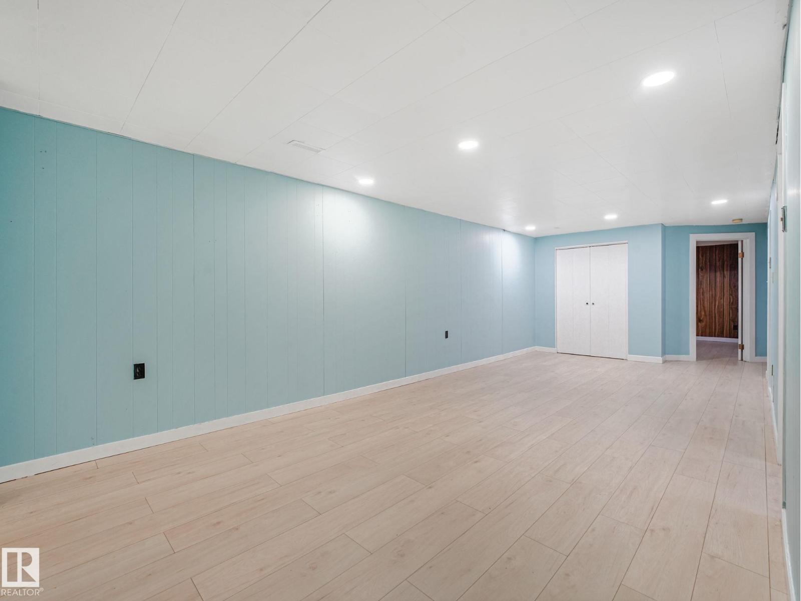 9315 151 Av Nw Property Photo 47