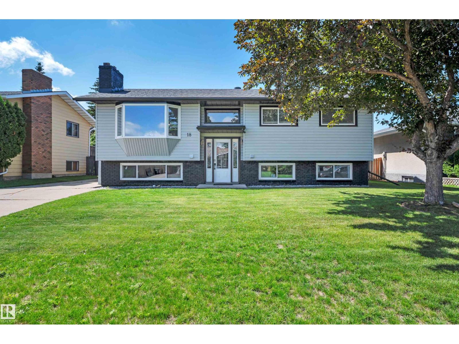 18 MALVERN DR