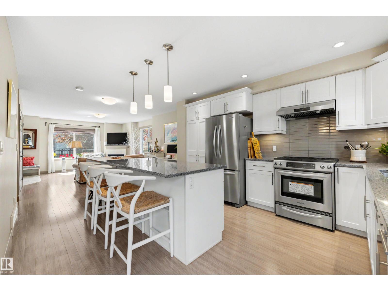 #33 1150 WINDERMERE WY SW