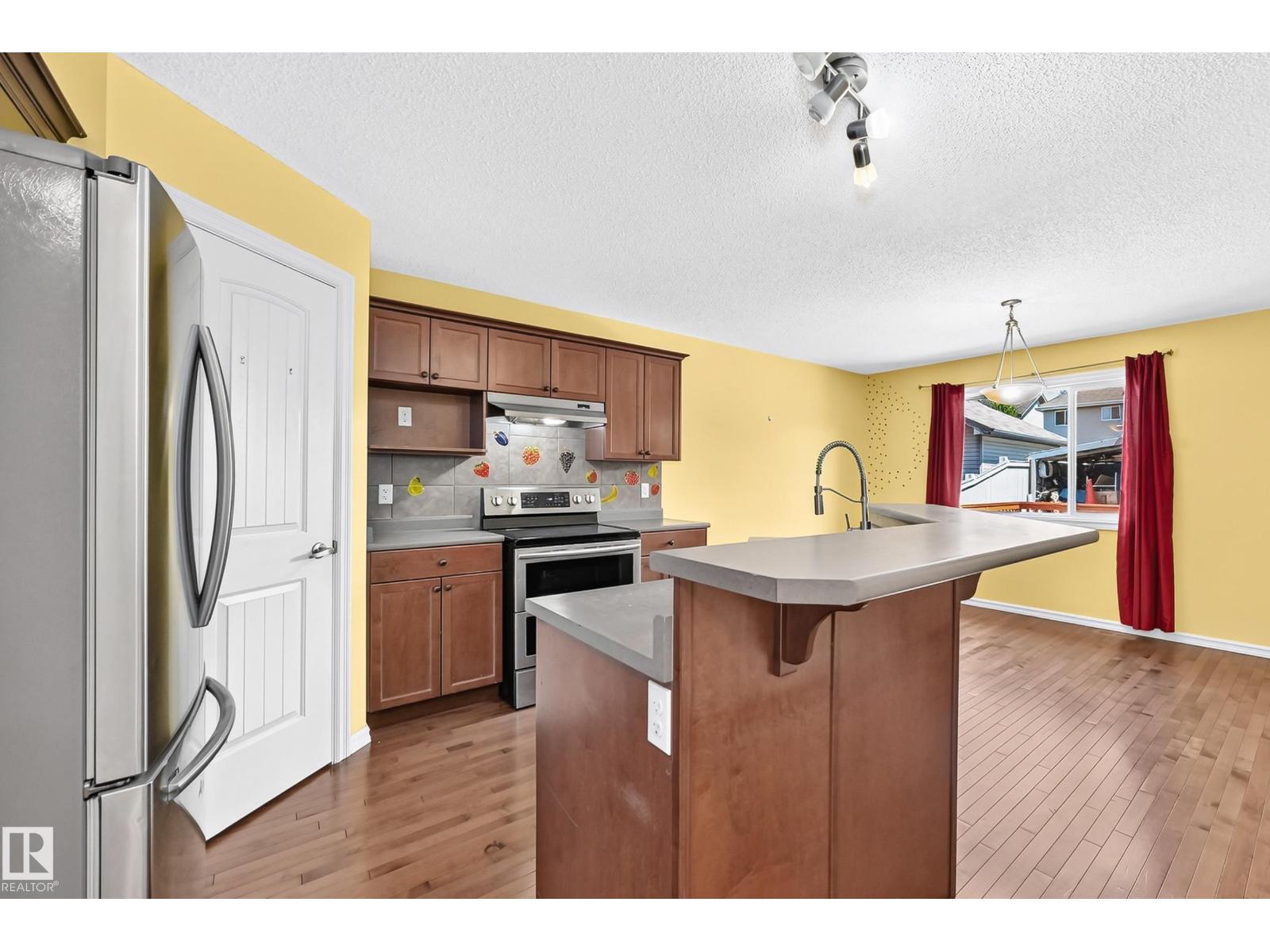 211 59 St Sw Property Photo 7