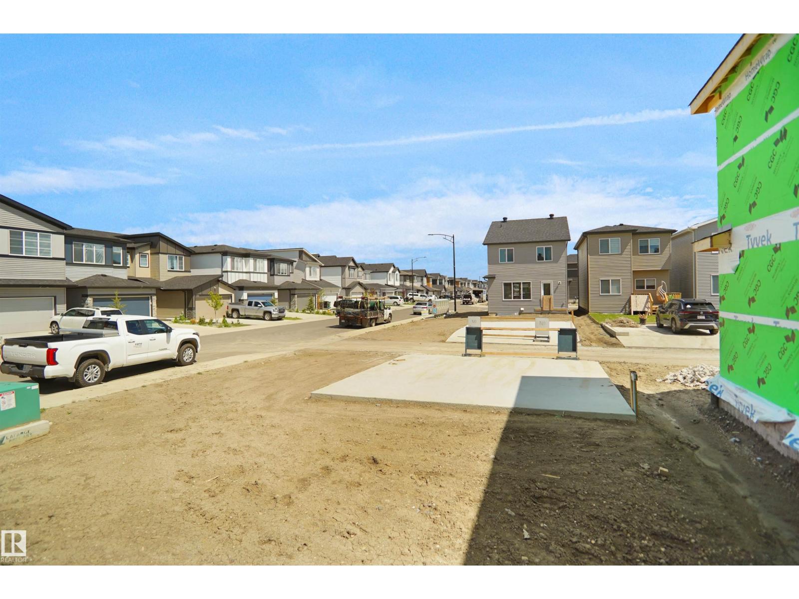 7335 181 Av Nw Property Photo 31
