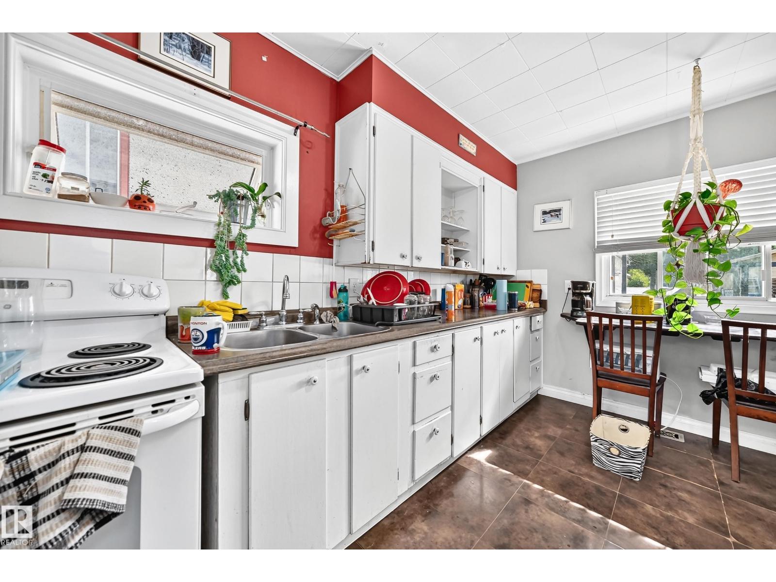 11939 89 St Nw Property Photo 13