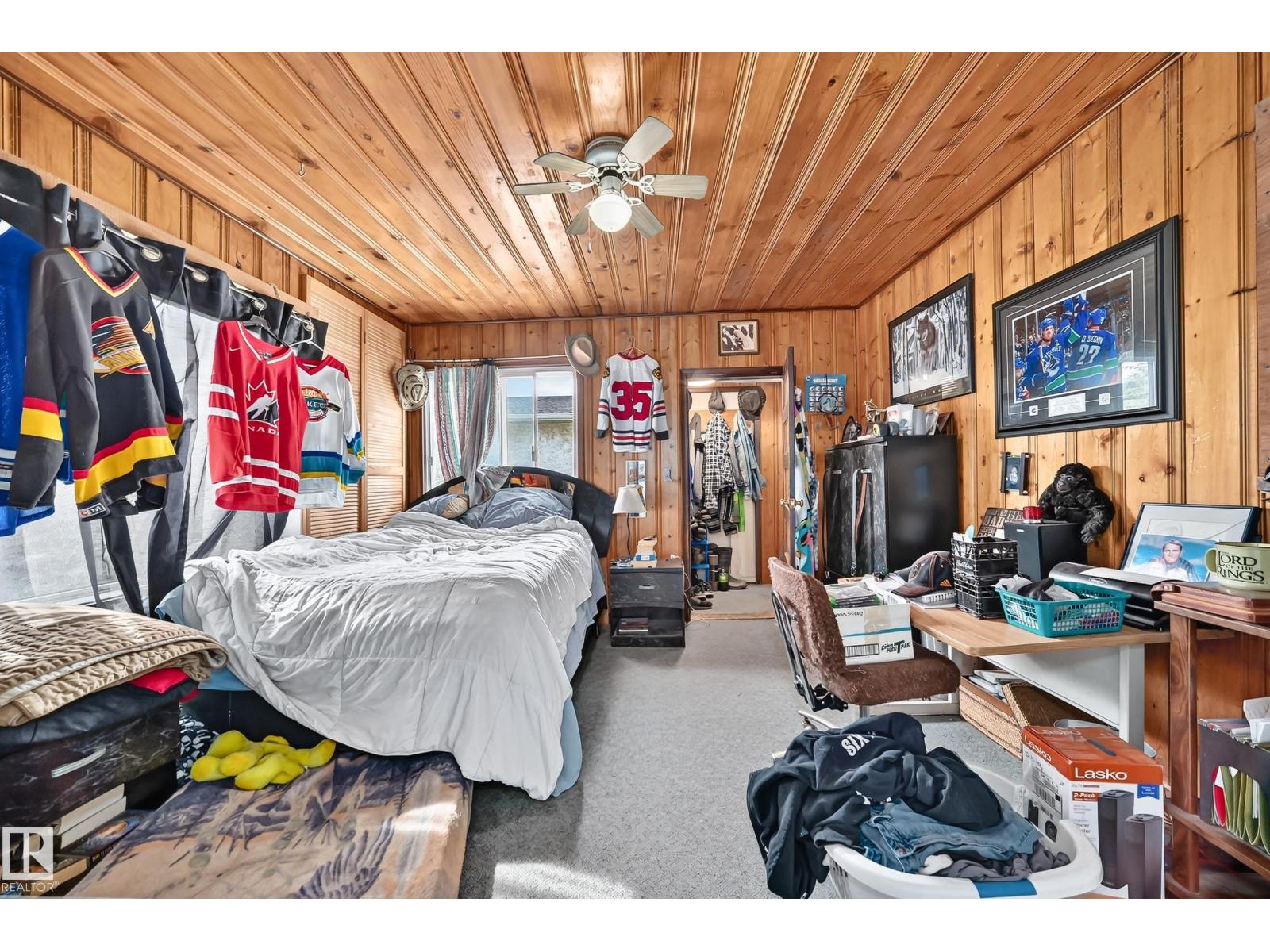 11939 89 St Nw Property Photo 16