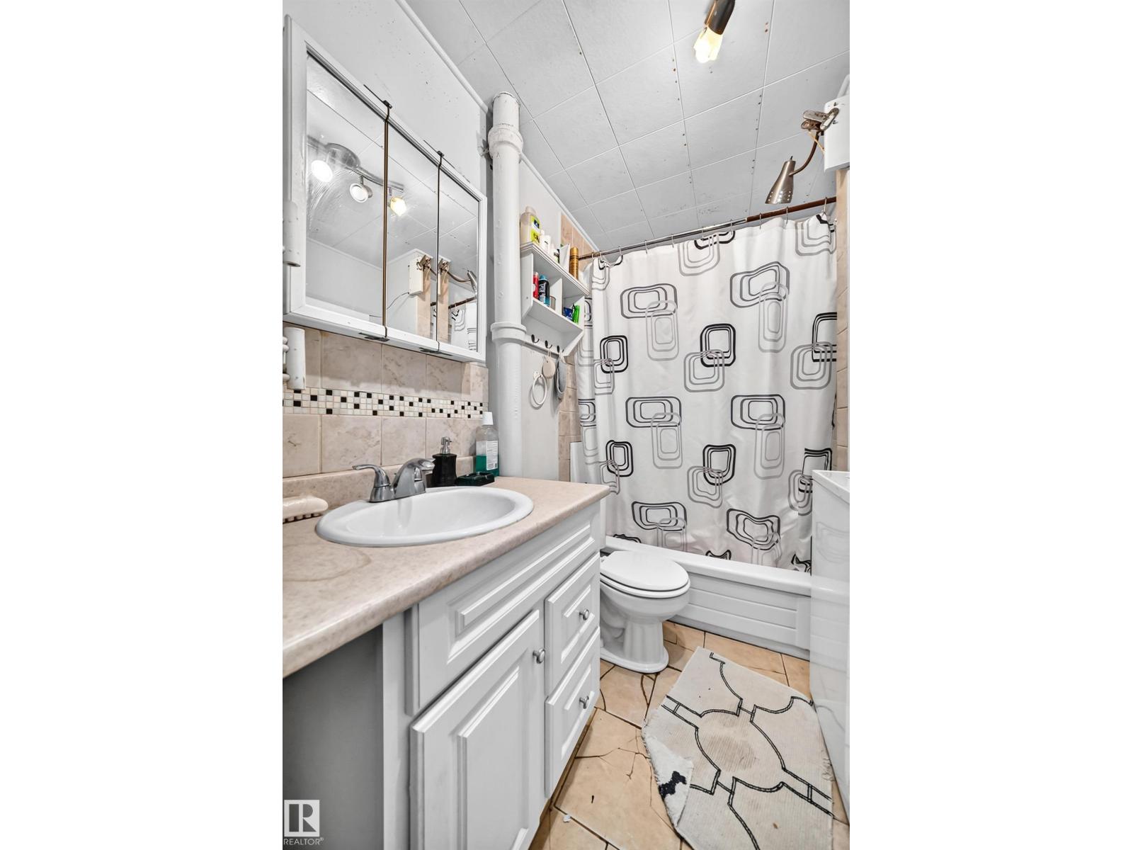 11939 89 St Nw Property Photo 22
