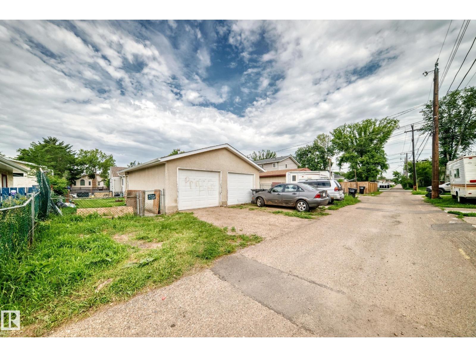 11939 89 St Nw Property Photo 31