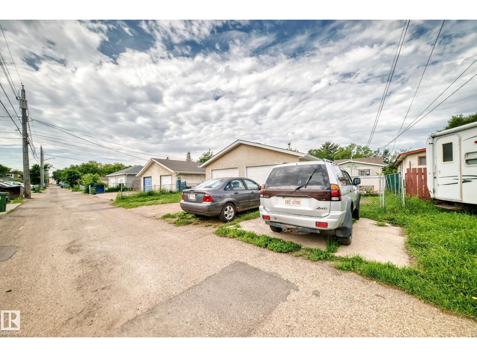 11939 89 St Nw Property Photo 32