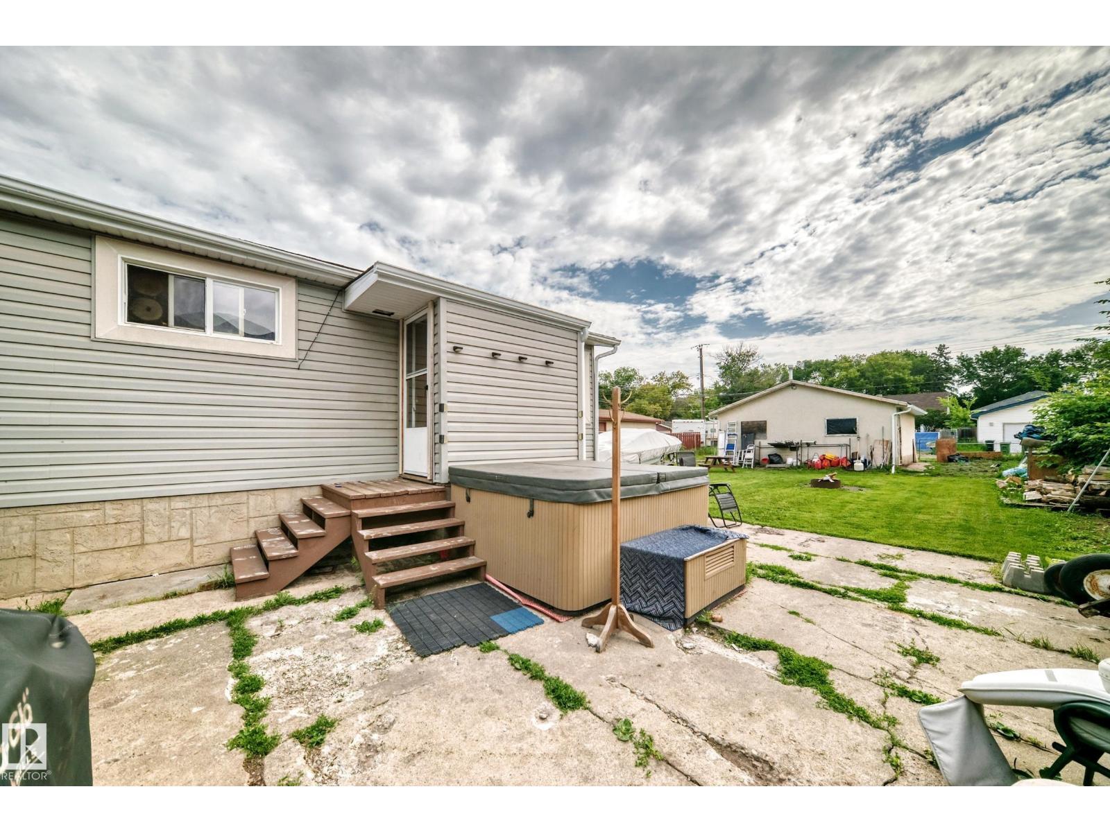 11939 89 St Nw Property Photo 39