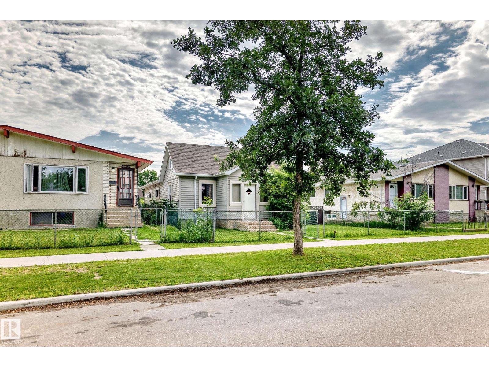 11939 89 St Nw Property Photo 44