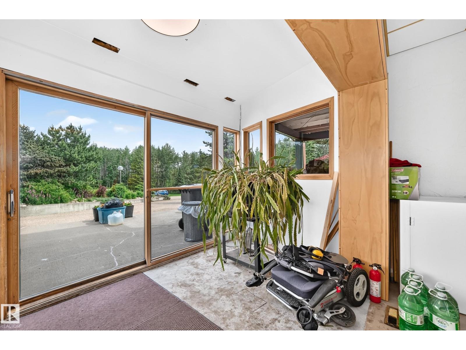 52110 & 52112 Hghway 759 Property Photo 4