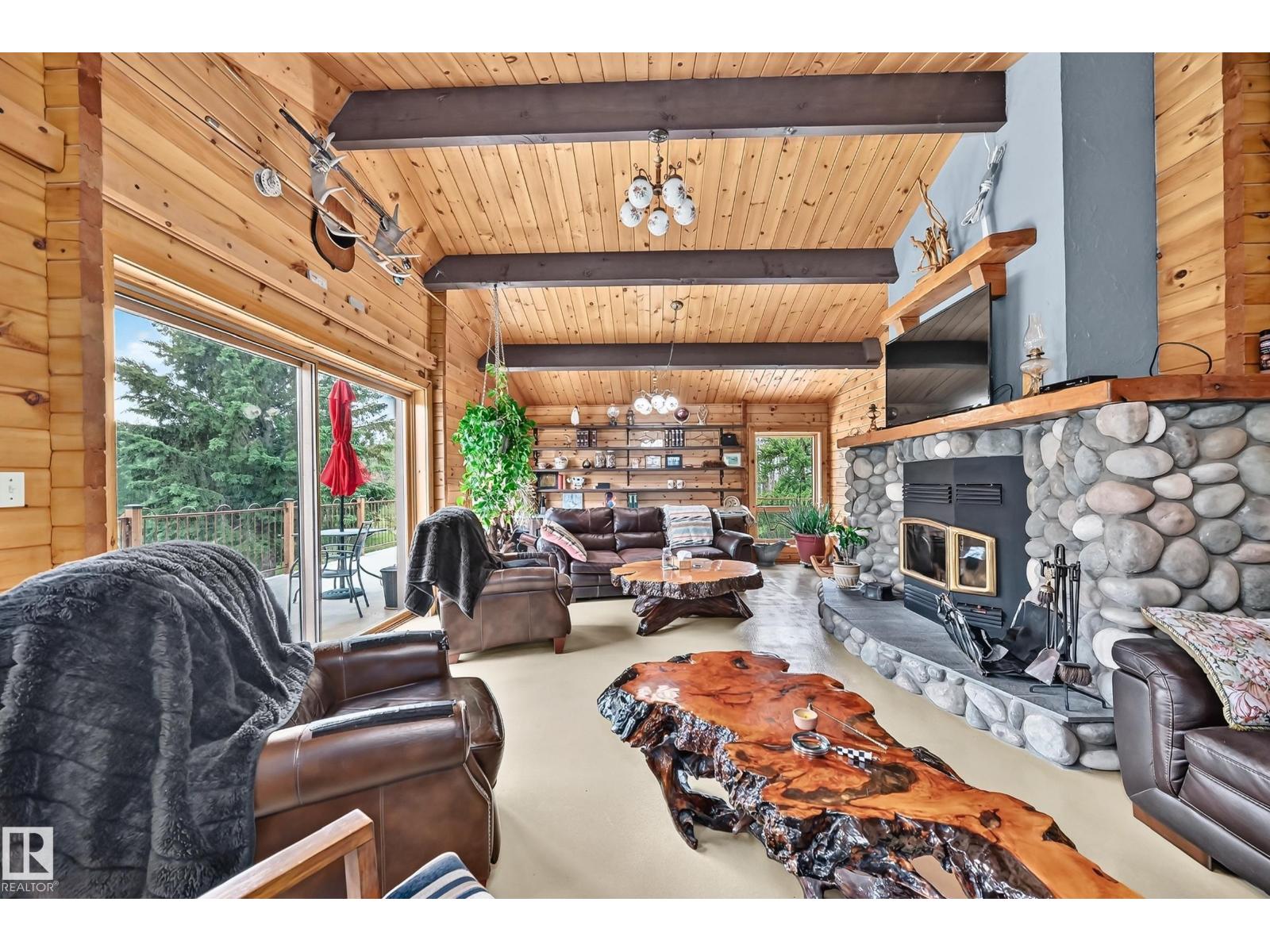 52110 & 52112 Hghway 759 Property Photo 6