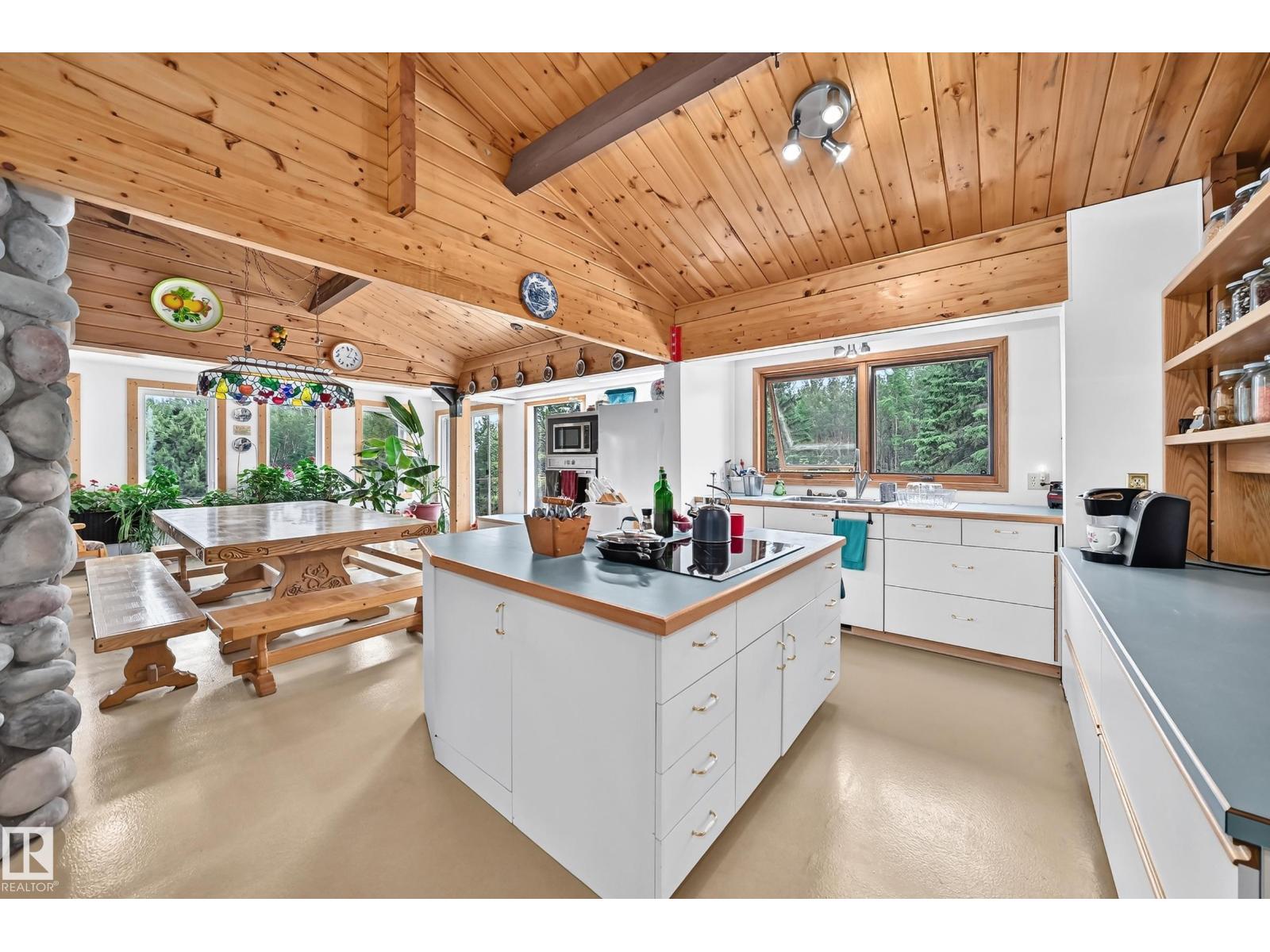 52110 & 52112 Hghway 759 Property Photo 11