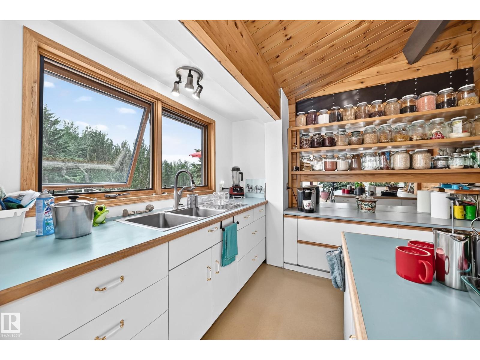 52110 & 52112 Hghway 759 Property Photo 13