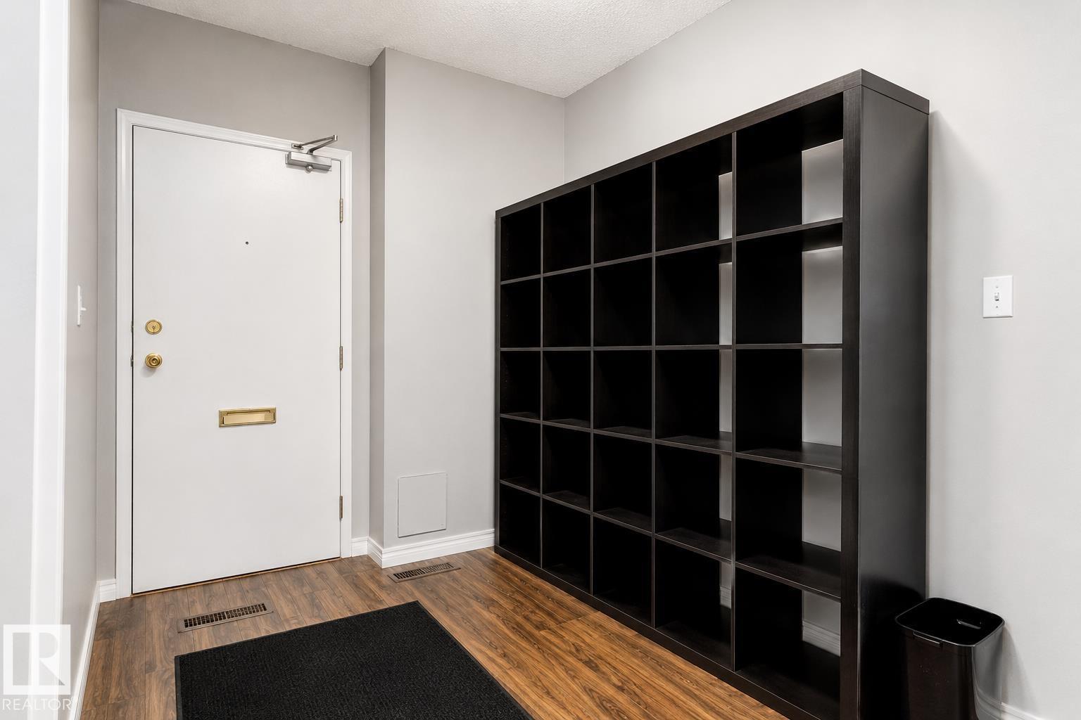 #103 11007 83 Av Nw Property Photo 3