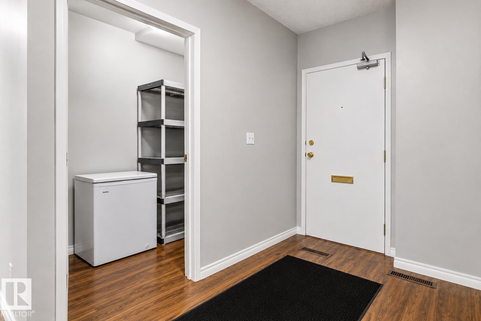 #103 11007 83 Av Nw Property Photo 4