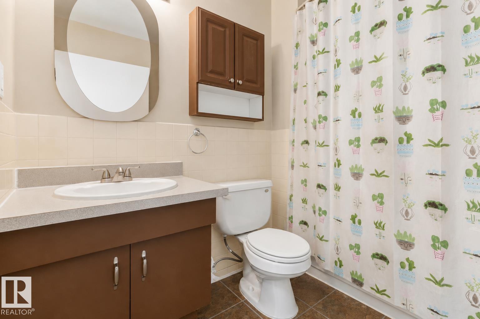 #103 11007 83 Av Nw Property Photo 15