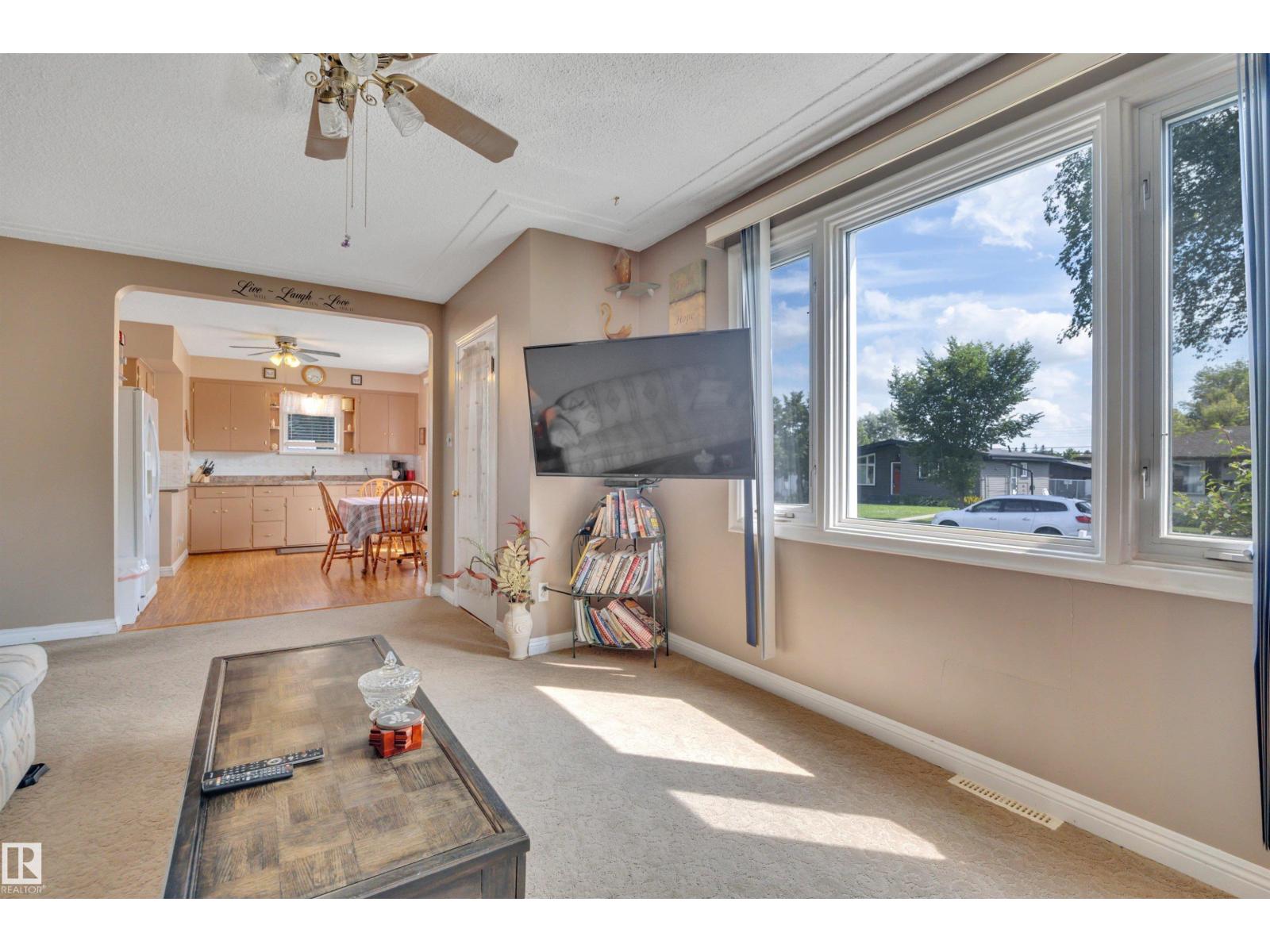 5114 47 Av Property Photo 9