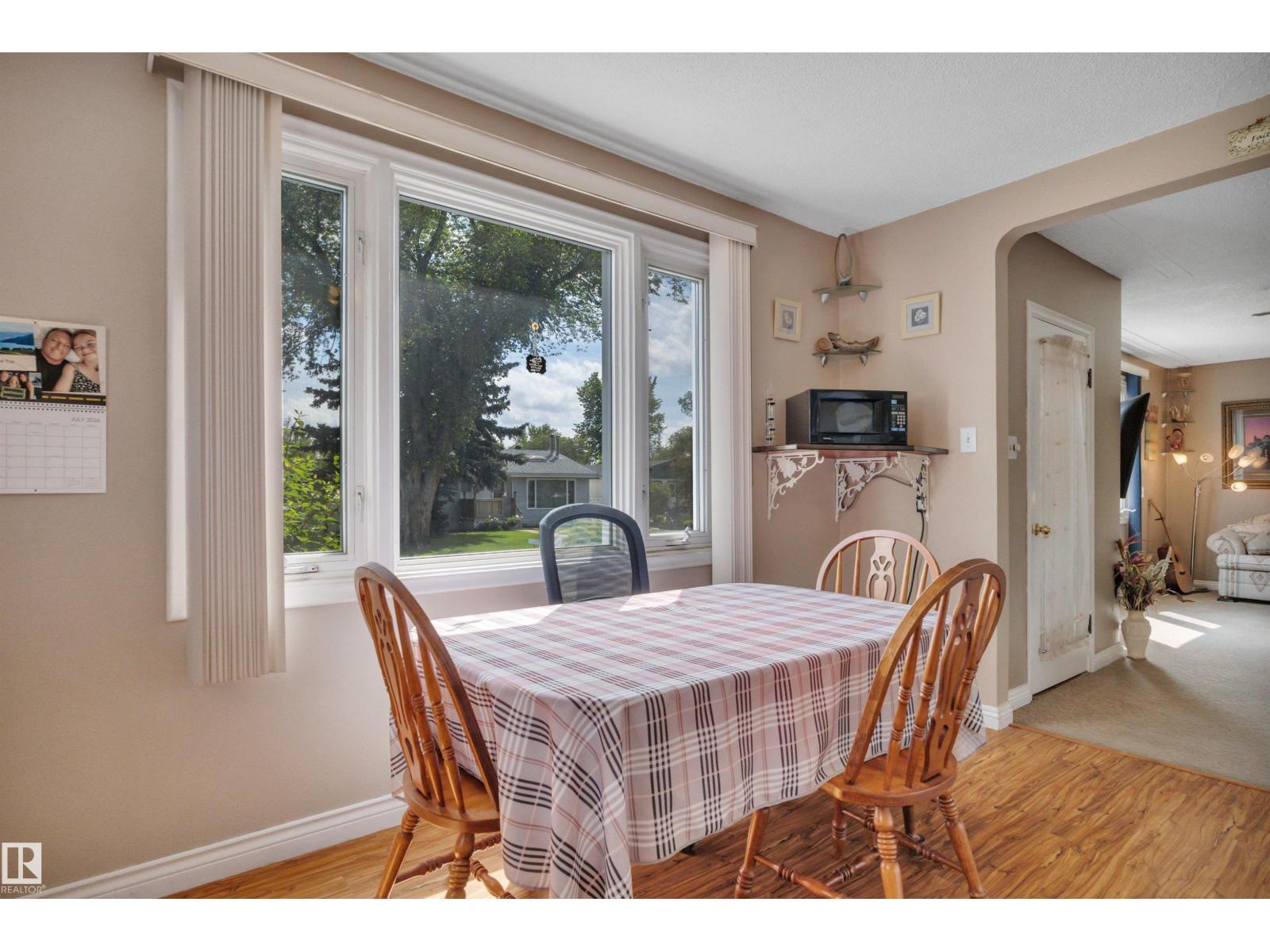 5114 47 Av Property Photo 13