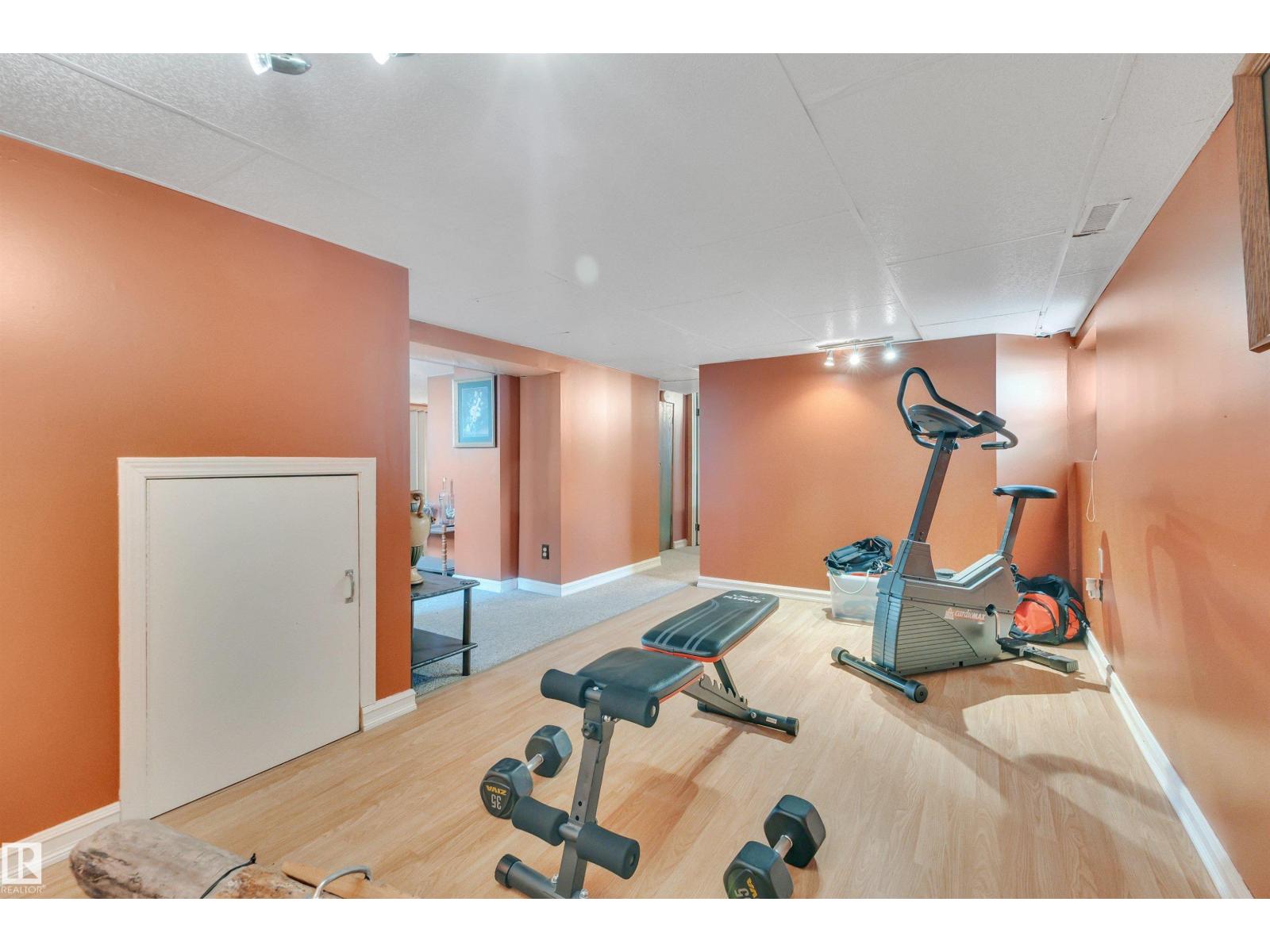 5114 47 Av Property Photo 26