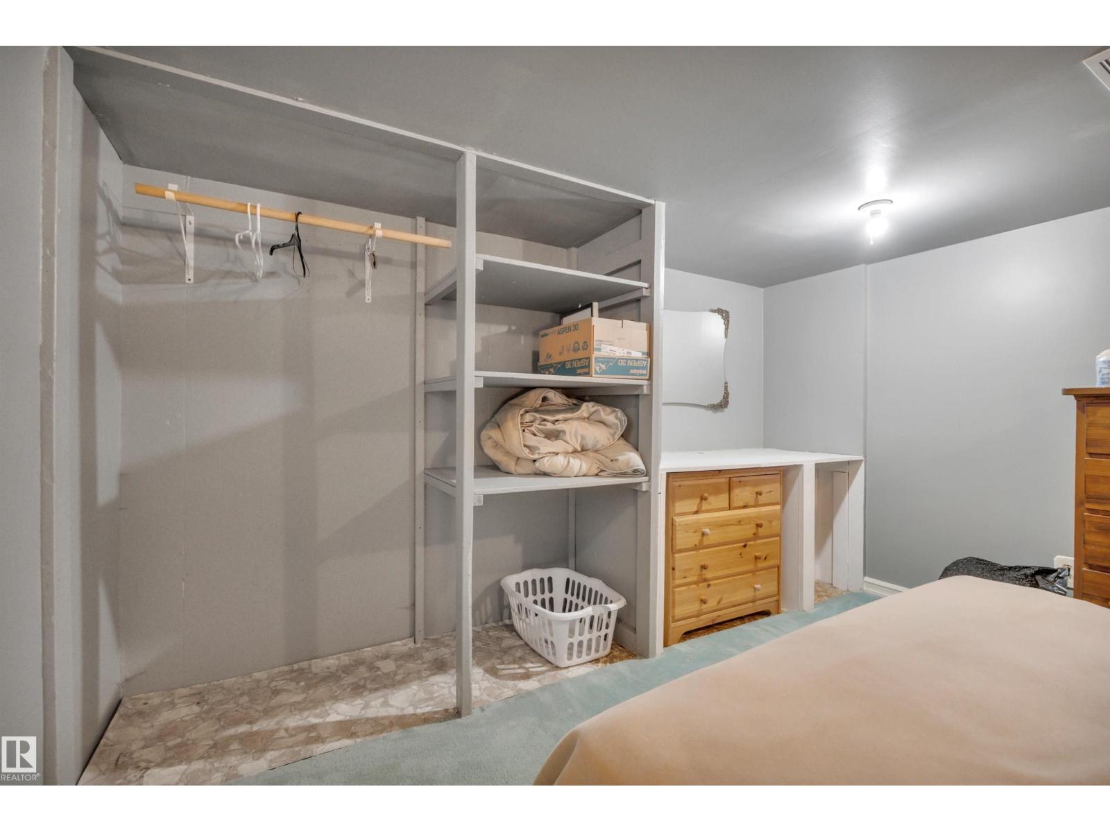 5114 47 Av Property Photo 28