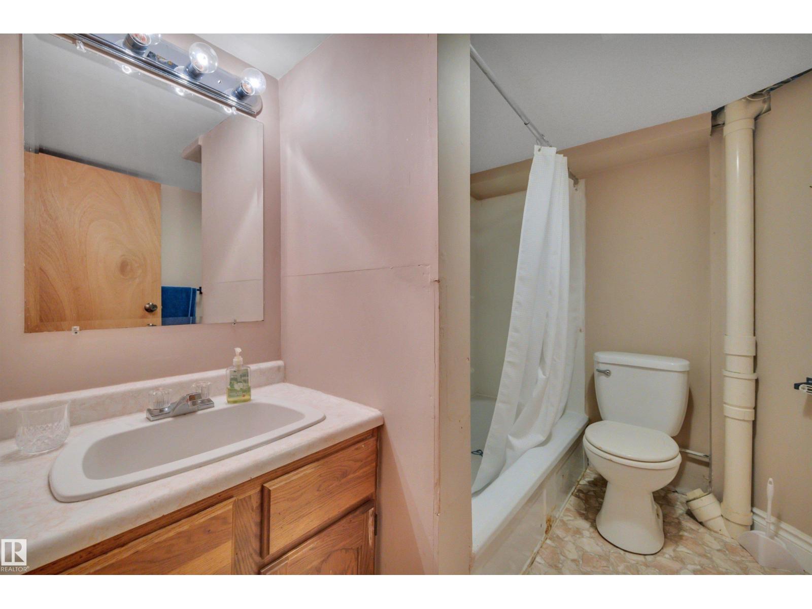 5114 47 Av Property Photo 29