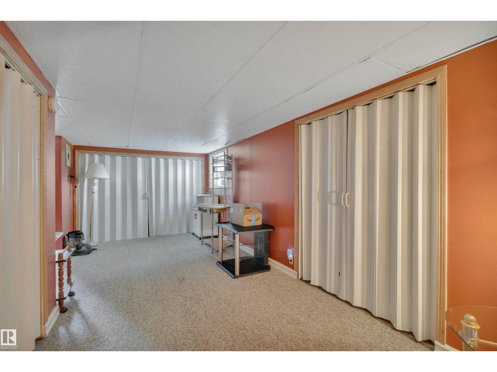 5114 47 Av Property Photo 32
