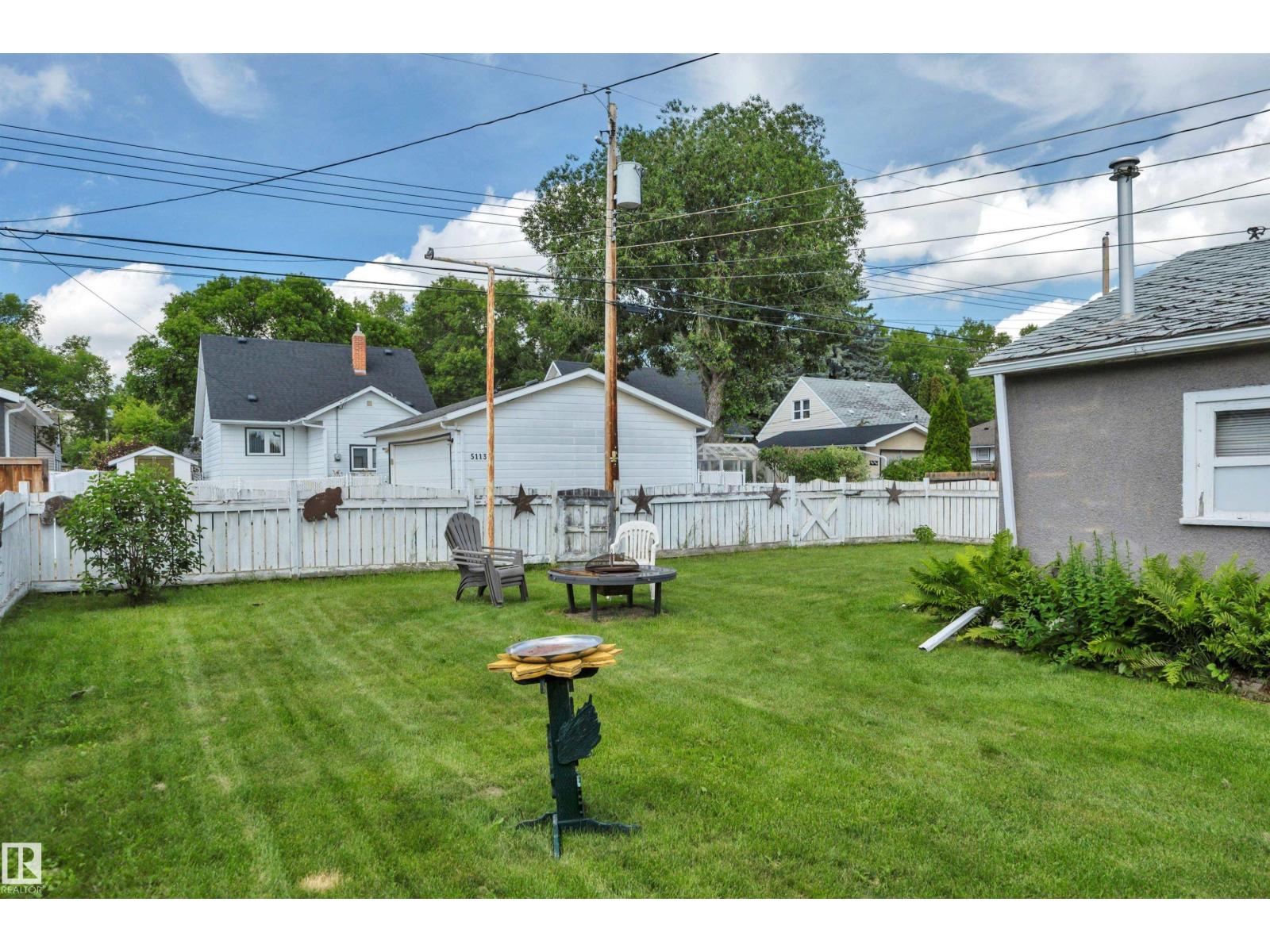 5114 47 Av Property Photo 40
