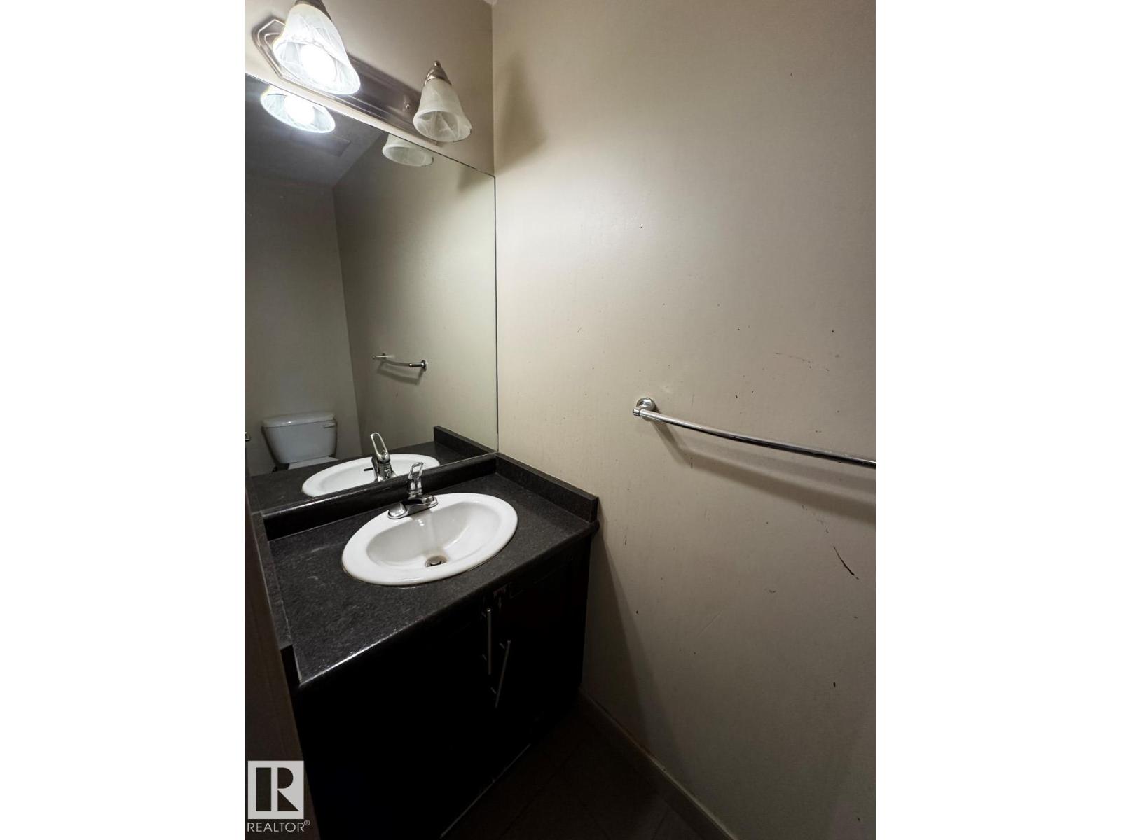 #6 1820 34 Av Nw Property Photo 5