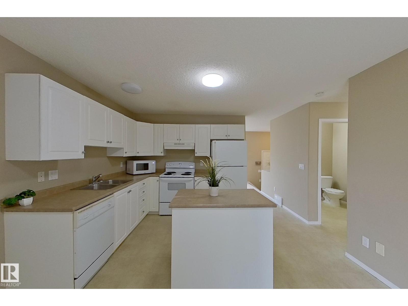 #7 16777 91 St Nw Nw Property Photo 6